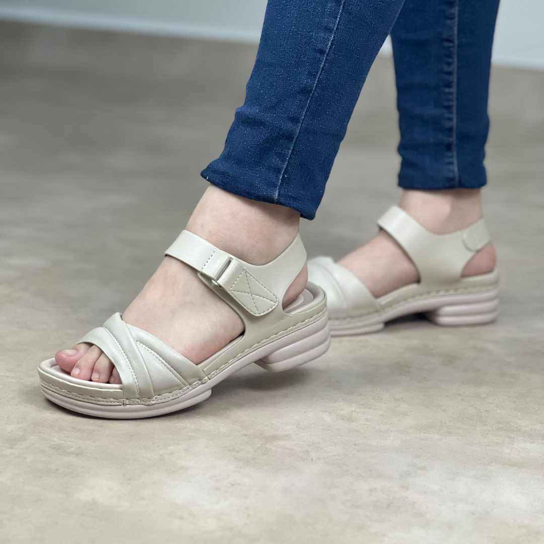 Sandale tendance avec talon