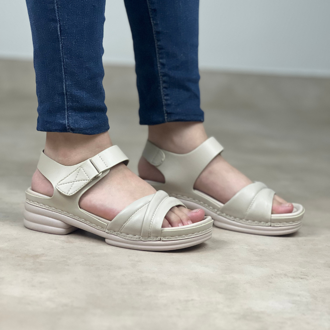 Sandale tendance avec talon