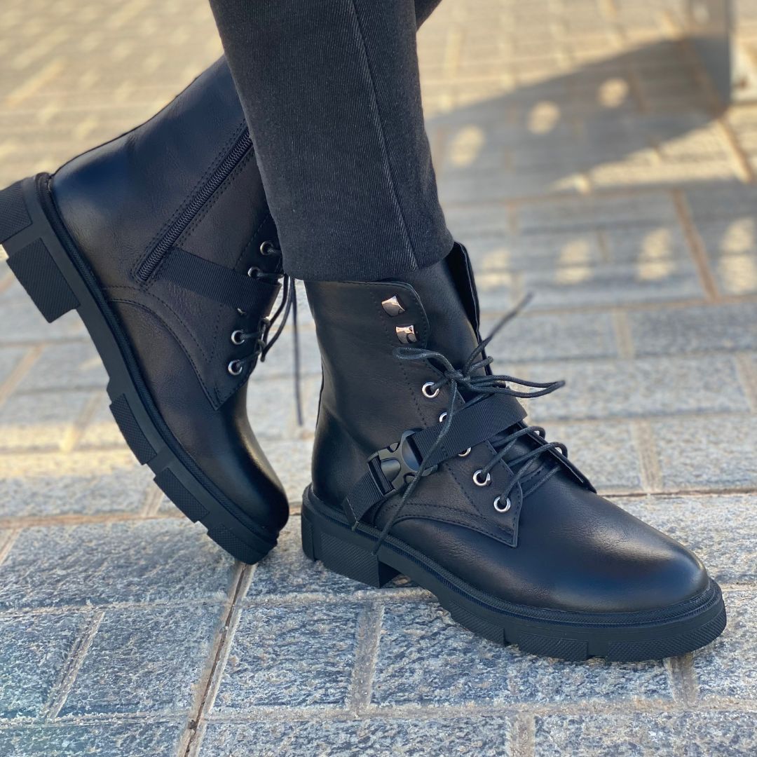 Godasse a ceinture cuire